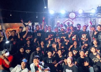 Momen poto bersama usai acara rock rise jambi tahun 2021 (foto : Ega)