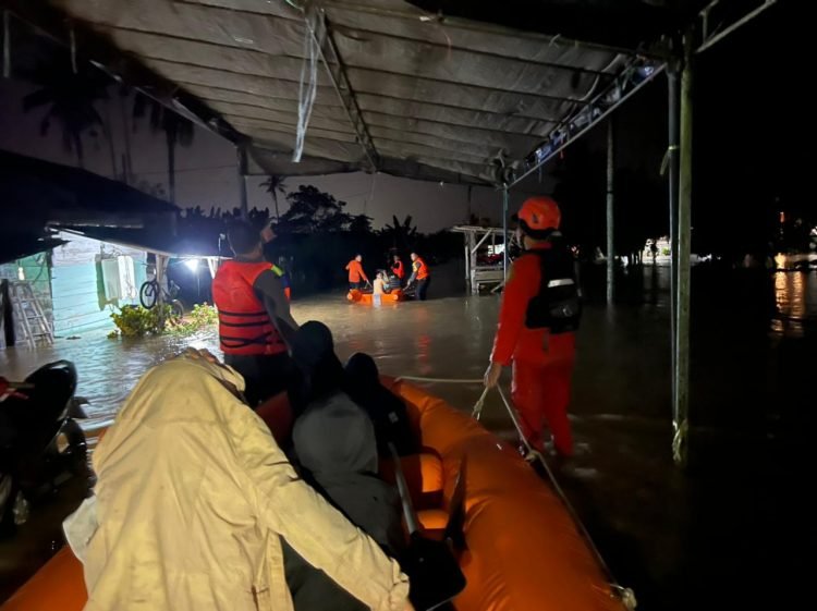 Ribuan Rumah di 12 Kecamatan, Kabupaten Bungo, Provinsi Jambi Tergenang Banjir