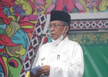 Wakil Gubernur Jambi, Drs.H.Abdullah Sani,M.Pd.I, saat membuka secara langsung Pameran dan Bazar UMKM (foto: chi/ary)
