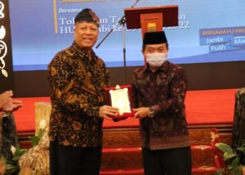Gubernur Jambi, Dr.H.Al Haris,S.Sos.,M.H., melakukan kolaborasi dalam membangun negeri ini, (foto: chi-den)