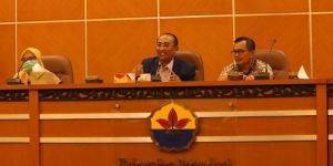 Ketua Tim Kuasa Hukum Unbari, Dr. Firman Wijaya (foto: Bahara)