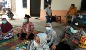Polres Muaro Jambi saat tinjau vaksinasi di pelosok desa