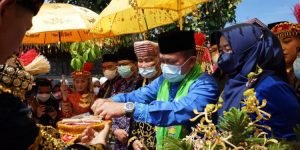 Gubernur Jambi Al Haris saat menghadiri acara kenduri Sko di Kabupaten Kerinci (foto: Ags) 
