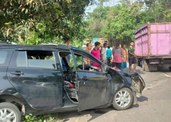minibus Daihatsu Sigra BH 1297 FP berisi 7 orang ini mengakibatkan 4 korban jiwa meninggal dunia dan 3 luka-luka.