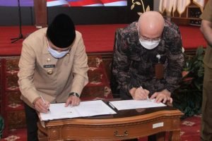 Al Haris pada Penandatanganan Nota Perjanjian Hibah Daerah (NPHD) (foto: harun)
