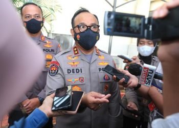 Mabes polri saat di wawancarai awak media penyebab terjadinya peristiwa kecelakaan beruntun di Balikpapan,