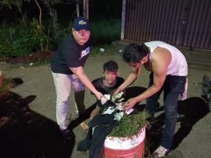 Pelaku pungli saat diamankan pihak kepolisian (Foto: Humas PMJ)