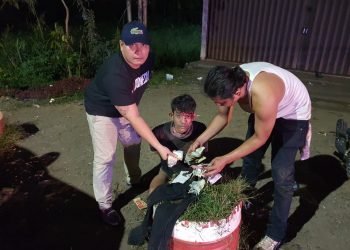 Pelaku pungli saat diamankan pihak kepolisian (Foto: Humas PMJ)
