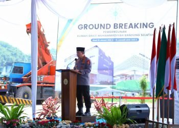 Kapolri Jenderal Listyo Sigit Prabowo saat menghadiri undangan acara Ground Breaking Rumah Sakit Muhammadiyah Bandung Selatan (RS MBS).