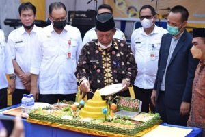 Sani saat menghadiri Peringatan Hari Ulang Tahun (HUT) ke 44 SMA Negeri 3 Kota Jambi Tahun 2022