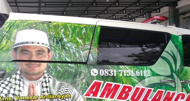 Mobil Milik Muhammad Kemas Vanezar Ardiansyah Warga Perumahan Citraland Mayang, Kecamatan Kotabaru, Kota Jambi Rela Mengubah Mobil Alphard Jadi Ambulance Gratis