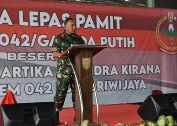 Brigjen TNI M. Zulkifli menjabat sebagai Danrem 042/Gapu dan menjelang akhir jabatannya, Ia bersama isteri Ny. Dewi Zulkifli pamitan kepada Unsur Forkopimda, Tokoh Masyarakat, stakeholder lainnya dan prajurit serta Persit jajaran Korem 042/Gapu (foto:ist)