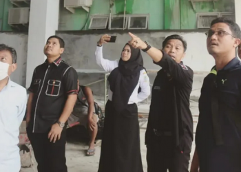 Komisi III DPRD Kota Jambi saat Sidak proyek pembangunan RS H Abdurrahman Sayoeti (foto:wan)