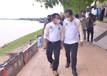 Wabup BBS Dampingi gubernur Jambi Al Haris di Pencanangan Gerakan Sungai Batanghari Bersih tahun 2022  (foto: hms)