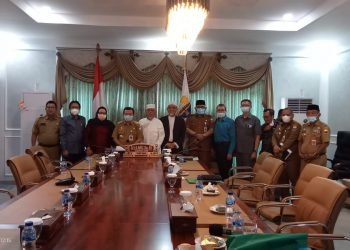 Gubernur Jambi, Dr.H.Al Haris,S.Sos.,M.H., menyatakan, Pemerintah Provinsi Jambi siap memfasilitasi guna menyelesaikan permasalahan internal antara Universitas Batanghari (foto: Waaly)