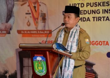 Gubernur Jambi, Dr.H.Al Haris,S.Sos.,M.H.,usai resmikan Poliklinik Rumah Sakit Umum Daerah (RSUD) Sultan Thaha Saifuddin (foto: Nhr)