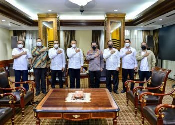Kapolri Jenderal Listyo Sigit Prabowo menggelar audiensi bersama dengan perwakilan pengurus Kamar Dagang dan Industri (Kadin) Indonesia di Gedung Mabes Polri (foto: ist)