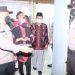 Wakapolda Jambi, Brigjen Pol Yudawan R saat menyambut kedatangan Menteri Sosial RI di bandara sultan thaha (foto: alam)