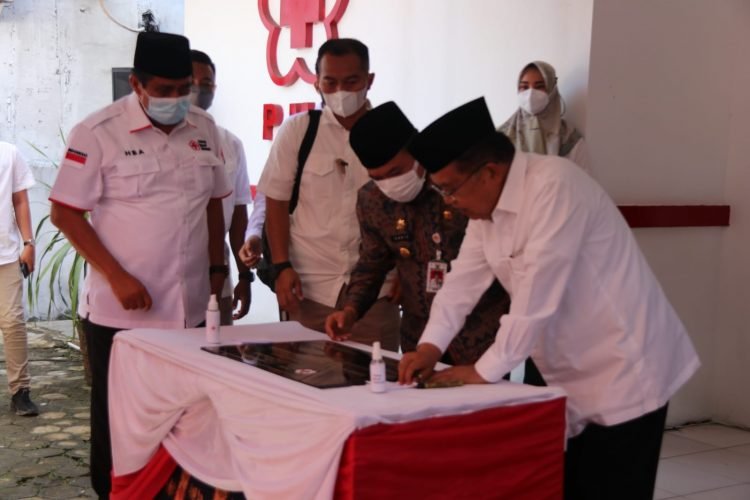 Gubernur Jambi Dr. H. Al Haris, S.Sos., MH., menyatakan, Pemerintah Provinsi Jambi terus meningkatkan sinergi bersama Palang Merah Indonesia (foto: Agus Supriyanto)