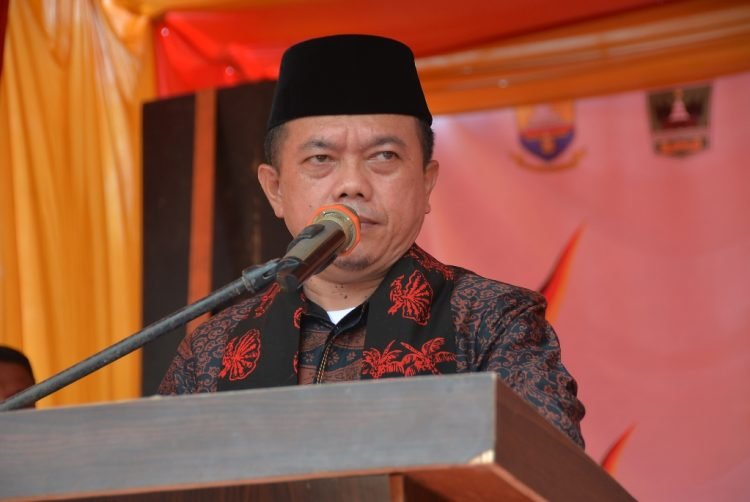 Gubernur Jambi Dr.H.Al Haris,S.Sos.,M.H., saat menyatakan bahwa Provinsi Jambi dengan Provinsi Sumatera Barat secara historis sudah menyatu dengan mengalirnya Sungai Batanghari (foto: Novriansyah)