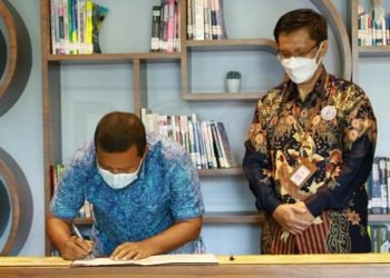 Bupati Serahkan LKPD Kabupaten Tanjab Timur TA 2021 Kepada BPK RI Perwakilan Jambi