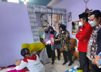 Ketua DPRD Provinsi Jambi Dampingi Mensos RI Kunjungi Remaja Penderita Cerebral Palsy