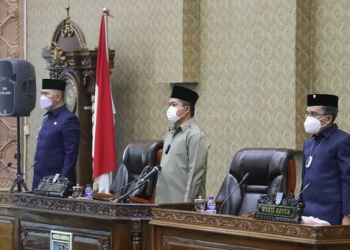 Ketua DPRD Kota Jambi Pimpin Paripurna LKPJ WaliKota Jambi TA 2021 (foto: Db)