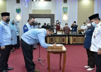 Al Haris pada Rapat Koordinasi Pemberantasan Korupsi Terintigerasi Pemerintah Daerah Se Provinsi Jambi (foto: Nhr)