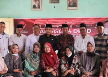 Akmaluddin bersilaturahmi dengan masyarakat Kelurahan Sengeti dan Desa Pematang Pulai (foto: Hn)