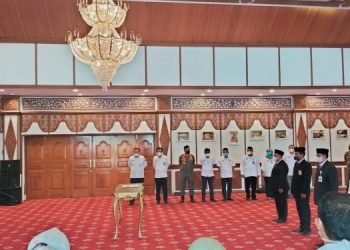 Gubernur Al Haris Lantik Dewas RSUD Raden Mattaher Jambi (foto:fi)