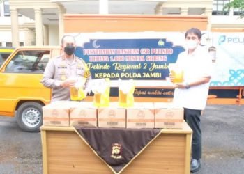 Polda Jambi Terima Bantuan 1000 Paket Minyak Goreng dari PT Pelindo (poto: istimewa)