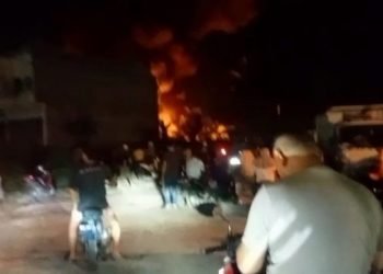 Situasi gudang minyak diduga ilegal terbakar (foto: ist)