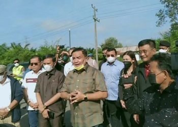 Ketua dan Anggota DPRD Provinsi Jambi Saat Mendampingi Kelompok Tani Desa Danau Lamo Dialog dengan Komisi IV DPR RI. (Foto : TM)