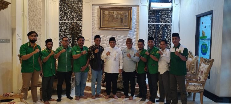 GP Ansor jambi bersama wakil walikota jambi saat foto bersama (foto: khahar)