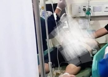 Kanit Resmob Ditreskrimum Polda Jambi, AKP Johan Silaen, terkena tombak besi bagian perut oleh DPO spesialis pelaku begal saat melakukan penggerbekan, di wilayah Tanjungpasir, Kecamatan Danauteluk (foto: ist)