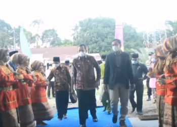 Wabup Hadiri Peringatan HUT Ke-66 Desa Tangkit dan Peresmian GOR Tangkit Emas (foto: ist)