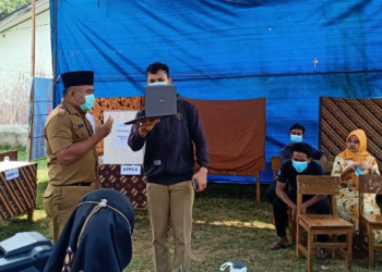 Tinjau Pilkades Serentak, Sekda Muaro Jambi Harap Berjalan Aman dan Lancar (foto: Ist)