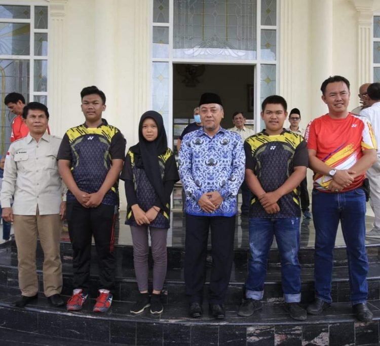 Sekda Hadiri Pelantikan Pengurus PBSI Tanjab Timur (foto: ist)