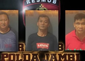 Tiga Tersangka Pelaku Curanmor setelah diamankan kepolisian (foto: ist)