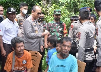 Kapolda Jambi, Irjen Pol. A. Rachmad Wibowo saat Dampingi Bupati Sarolangun di Bukit Suban (foto: ist)