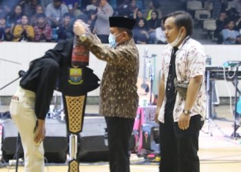 Gubernur Jambi Al Haris Agus (Supriyanto dan Sopbirin)