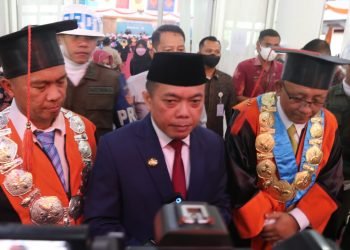 Gubernur Jambi Al Haris (foto: Agus Supriyanto)