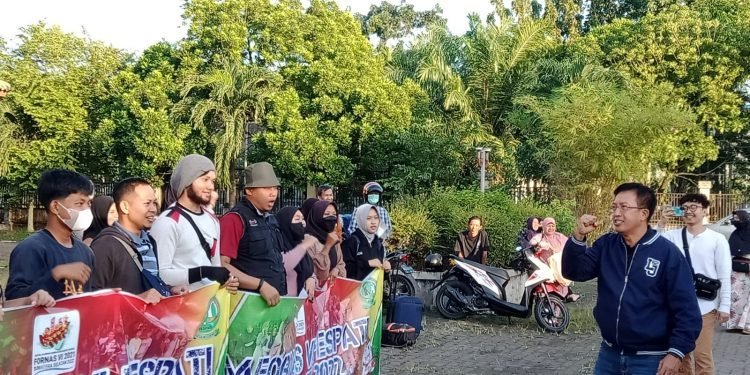 Sabri Yanto saat melepas Atlet Panahan Jambi (foto: Ist)