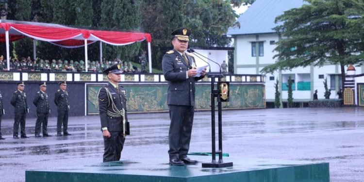 Kasad Jenderal TNI Dr. Dudung Abdurachman melantik 593 Perwira muda (foto: Dok Dispenad)