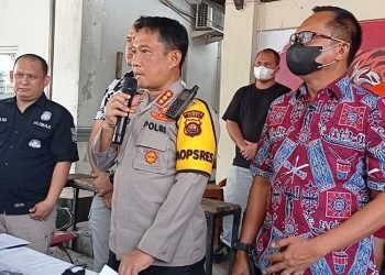 Kapolresta Jambi, Kombes Pol Eko Wahyudi bersama Dirkrimsus Polda Jambi, Kombes Pol Cristian Tory (Ist)