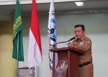 Al Haris saat menjadi Narasumber Pengenalan Budaya Akademik dan Kemahasiswaan (PBAK) UIN STS Jambi (foto: ist)