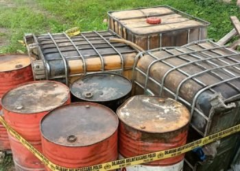 Barang bukti tempat penyimpanan minyak diberi garis polisi (dok Istimewa)