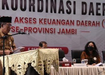 Wagub Abdullah Sani saat memberi kata sambutan pada Rakor TPAKD se Provinsi Jambi Tahun 2022 (foto: Agus / Istimewa)