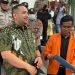 Waka DPRD Provinsi Jambi Pinto Jayanegara saat temui pendemo (foto: Alan)