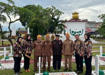 Pengurus Daerah FKPPI usai menggelar Tabur Bunga di Taman Makam Pahlawan (Dok Ega Erlangga)